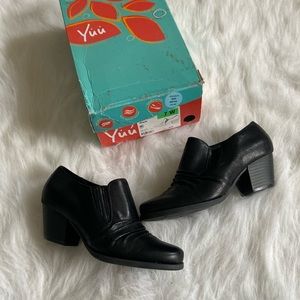🆕 Yuu Black Booties Boots Size 7 Wide BOX missing (3)
